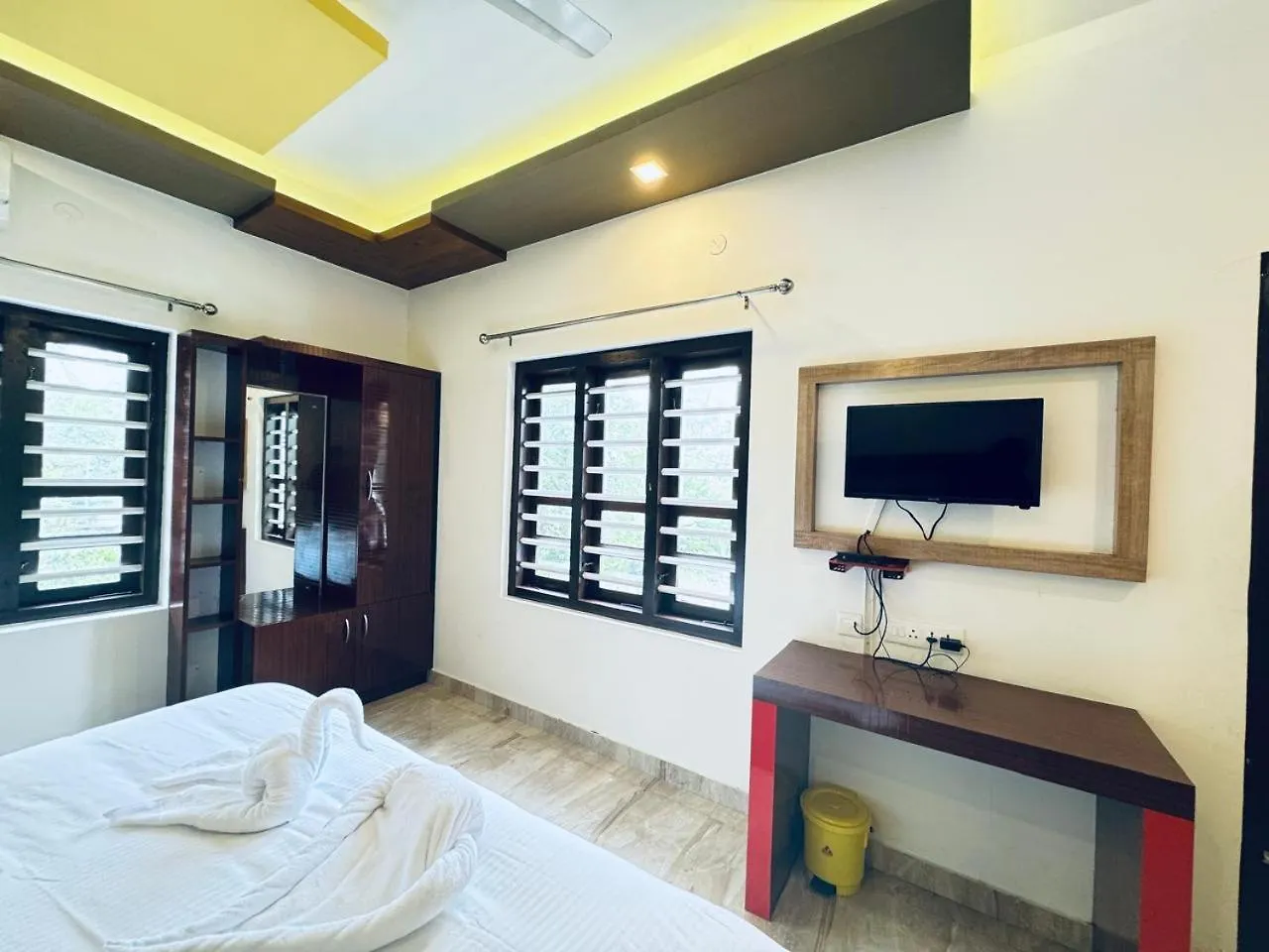 Hotel Venice Rosedale Alappuzha