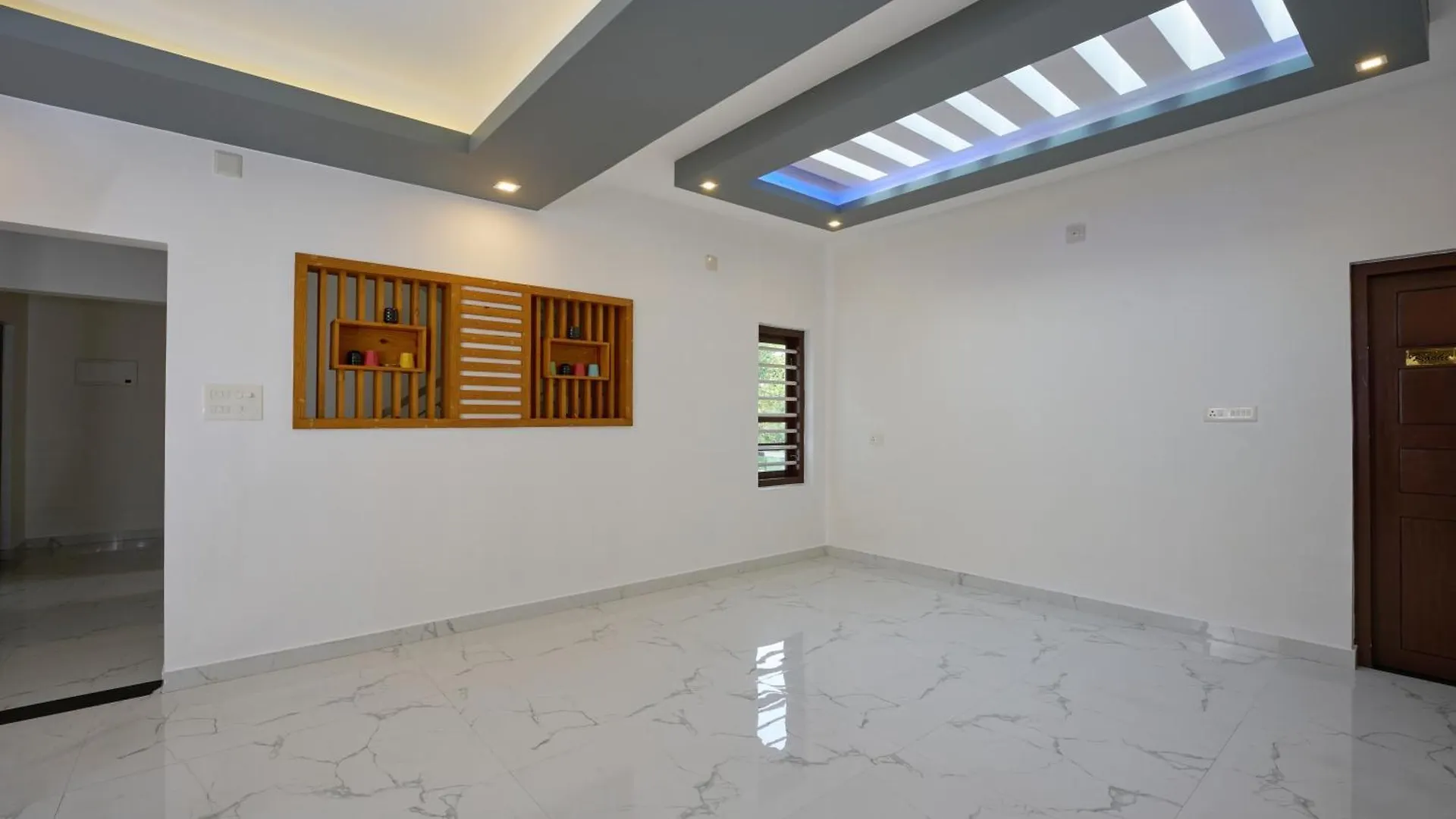 Venice Rosedale Alappuzha Hotel